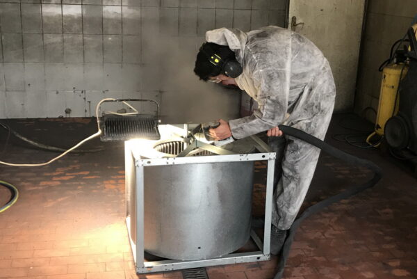 Curatare Aparate Ventilatie prin sablare cu gheata carbonica