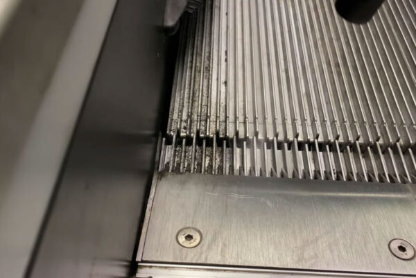 Curatare scari rulante gheata carbonica