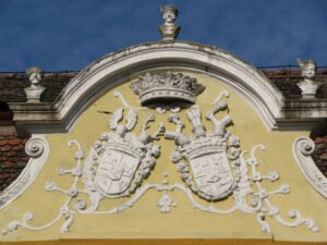 Curatare statui si ornamente prin sablare abraziva, inlaturare licheni, Palatul Toldalagi