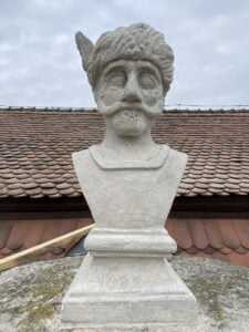 Curatare statui si ornamente prin sablare abraziva, inlaturare licheni, Palatul Toldalagi