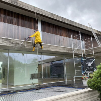 Curatare prin hidrosablare fatade, terase, beton, lemn la Villa Tannay, Elvetia