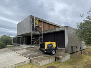 Curatare prin hidrosablare fatade, terase, beton, lemn la Villa Tannay, Elvetia