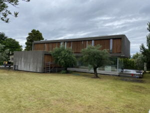 Curatare prin hidrosablare fatade, terase, beton, lemn la Villa Tannay, Elvetia