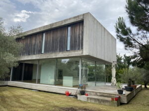 Curatare prin hidrosablare fatade, terase, beton, lemn la Villa Tannay, Elvetia