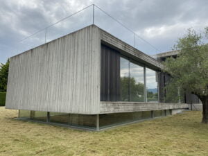 Curatare prin hidrosablare fatade, terase, beton, lemn la Villa Tannay, Elvetia